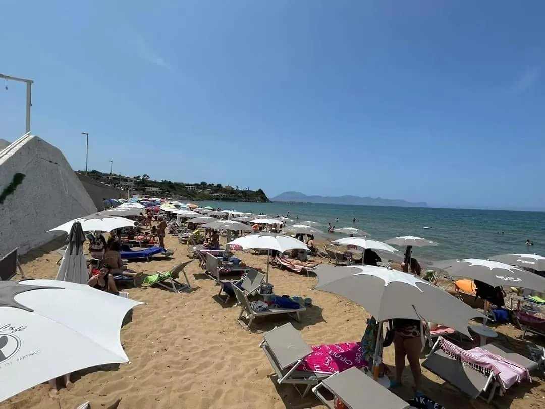 Sunshine Apartments Trappeto  Italie