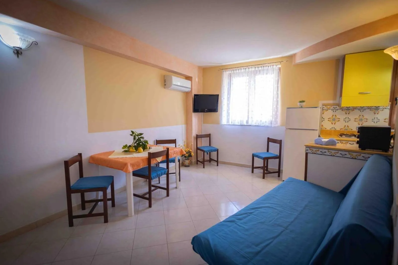 Sunshine Apartment Trappeto Italy